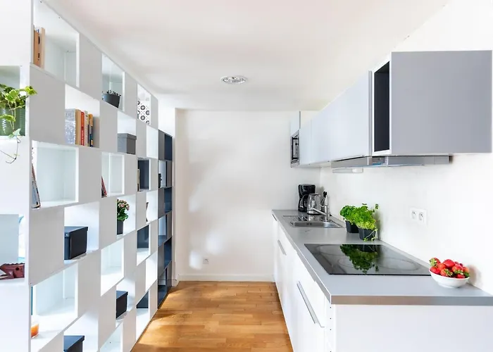 Duplex With Ac In Center *