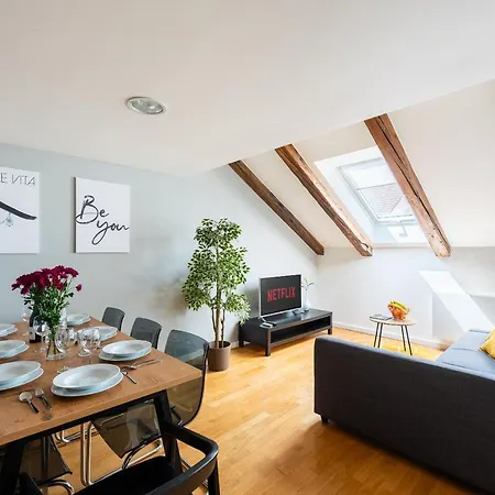 Duplex With Ac In Center Appartement *