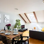 Duplex With Ac In Center *